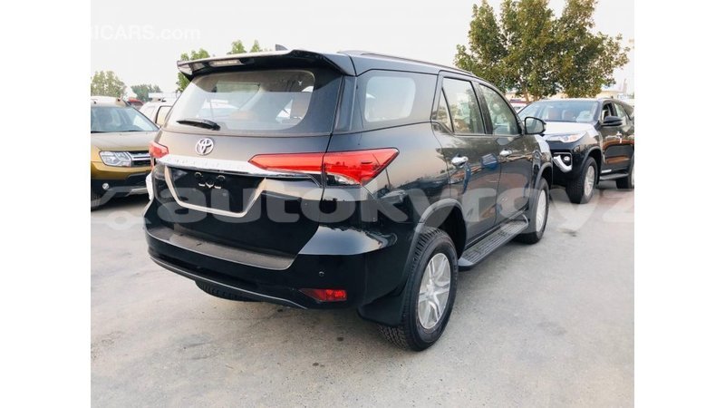 Big with watermark toyota fortuner batken import dubai 4071