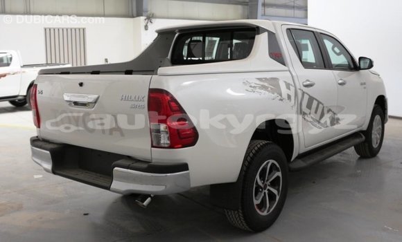 Buy Import Toyota Hilux White Car in Import - Dubai in Batken Buy Import Toyota Hilux White Car in Import - Dubai in Batken