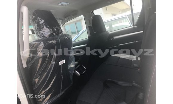 Buy Import Toyota Hilux White Car in Import - Dubai in Batken Buy Import Toyota Hilux White Car in Import - Dubai in Batken