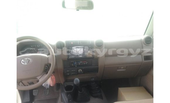Buy Import Toyota Land Cruiser White Car in Import - Dubai in Batken Buy Import Toyota Land Cruiser White Car in Import - Dubai in Batken