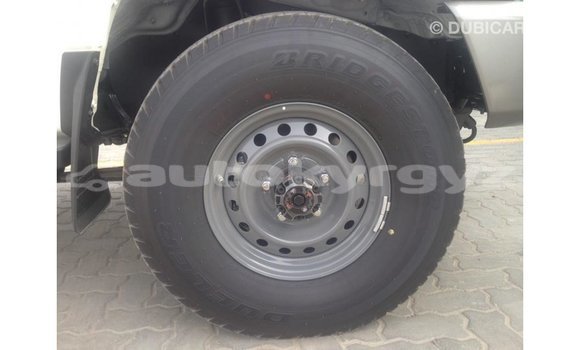 Buy Import Toyota Land Cruiser White Car in Import - Dubai in Batken Buy Import Toyota Land Cruiser White Car in Import - Dubai in Batken