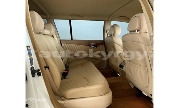 Buy Import Mercedes-Benz 200 White Car in Import - Dubai in Batken Buy Import Mercedes-Benz 200 White Car in Import - Dubai in Batken