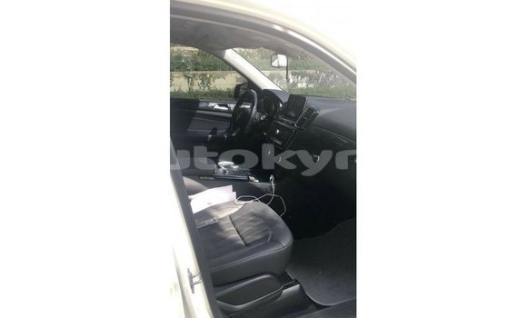 Buy Import Mercedes-Benz GLE White Car in Import - Dubai in Batken Buy Import Mercedes-Benz GLE White Car in Import - Dubai in Batken