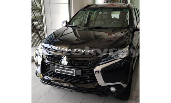 Buy Import Mitsubishi Montero Black Car in Import - Dubai in Batken