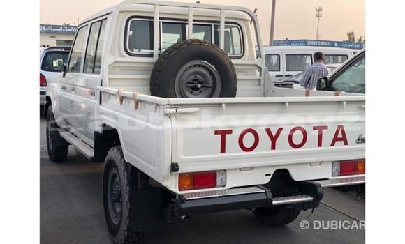 Buy Import Toyota Land Cruiser White Car in Import - Dubai in Batken Buy Import Toyota Land Cruiser White Car in Import - Dubai in Batken