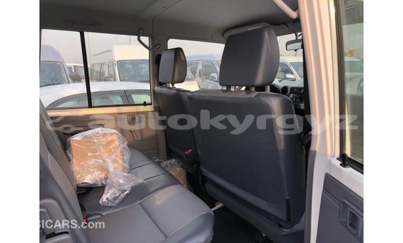 Buy Import Toyota Land Cruiser White Car in Import - Dubai in Batken Buy Import Toyota Land Cruiser White Car in Import - Dubai in Batken