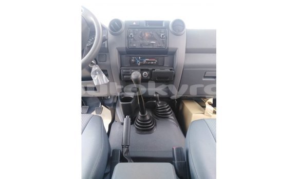 Buy Import Toyota Land Cruiser White Car in Import - Dubai in Batken Buy Import Toyota Land Cruiser White Car in Import - Dubai in Batken