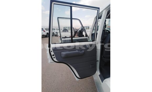 Buy Import Toyota Land Cruiser White Car in Import - Dubai in Batken Buy Import Toyota Land Cruiser White Car in Import - Dubai in Batken