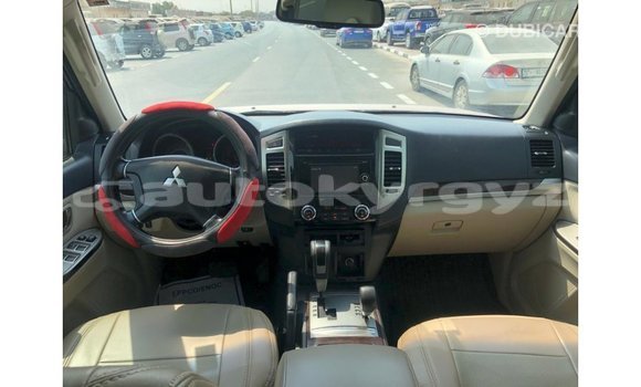 Buy Import Mitsubishi Pajero Red Car in Import - Dubai in Batken Buy Import Mitsubishi Pajero Red Car in Import - Dubai in Batken