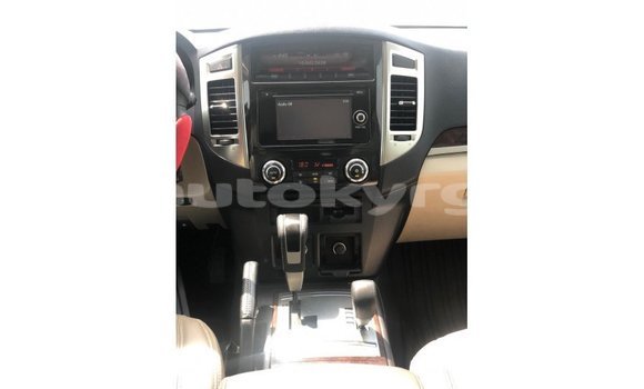 Buy Import Mitsubishi Pajero Red Car in Import - Dubai in Batken Buy Import Mitsubishi Pajero Red Car in Import - Dubai in Batken