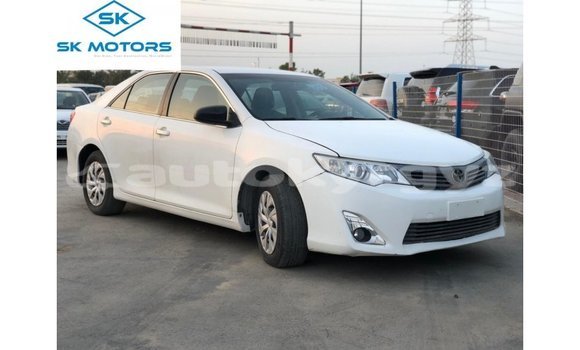 Buy Import Toyota Camry White Car in Import - Dubai in Batken
