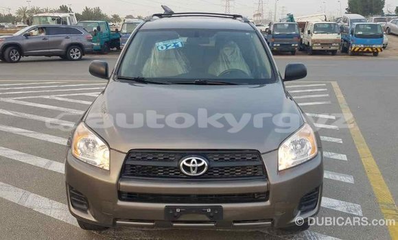 Buy Import Toyota HiAce Brown Truck in Import - Dubai in Batken Buy Import Toyota HiAce Brown Truck in Import - Dubai in Batken
