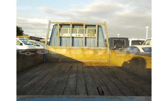 Buy Import Toyota Dyna Blue Car in Import - Dubai in Batken Buy Import Toyota Dyna Blue Car in Import - Dubai in Batken