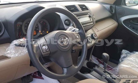 Buy Import Toyota HiAce Brown Truck in Import - Dubai in Batken Buy Import Toyota HiAce Brown Truck in Import - Dubai in Batken