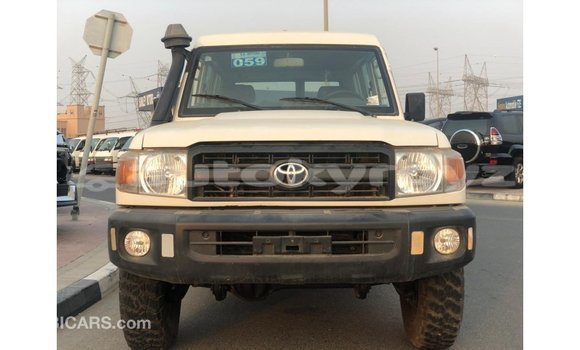 Buy Import Toyota Land Cruiser White Car in Import - Dubai in Batken Buy Import Toyota Land Cruiser White Car in Import - Dubai in Batken