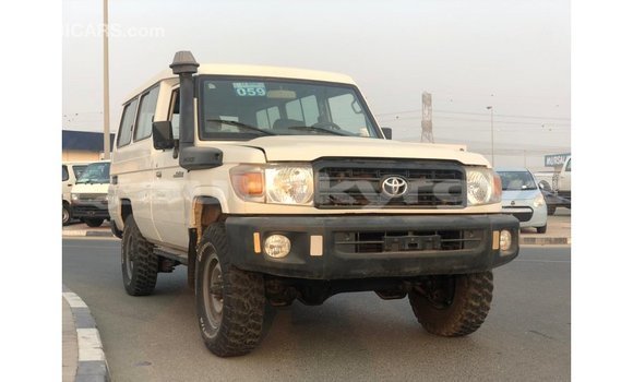 Buy Import Toyota Land Cruiser White Car in Import - Dubai in Batken Buy Import Toyota Land Cruiser White Car in Import - Dubai in Batken