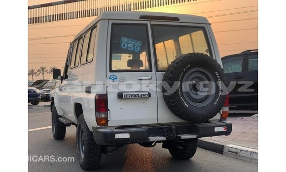 Buy Import Toyota Land Cruiser White Car in Import - Dubai in Batken Buy Import Toyota Land Cruiser White Car in Import - Dubai in Batken