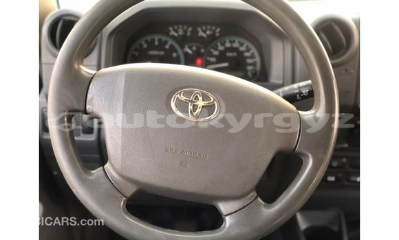 Buy Import Toyota Land Cruiser White Car in Import - Dubai in Batken Buy Import Toyota Land Cruiser White Car in Import - Dubai in Batken