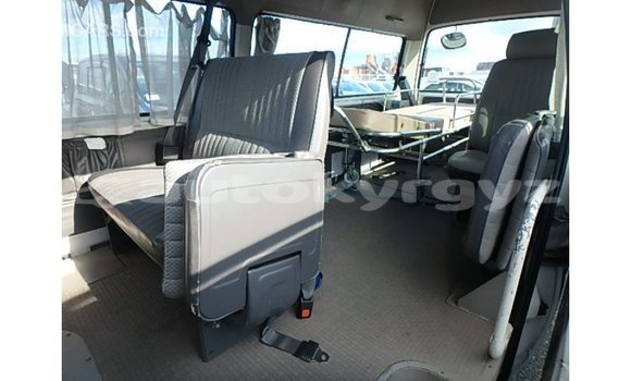Buy Import Nissan Caravan White Car in Import - Dubai in Batken Buy Import Nissan Caravan White Car in Import - Dubai in Batken