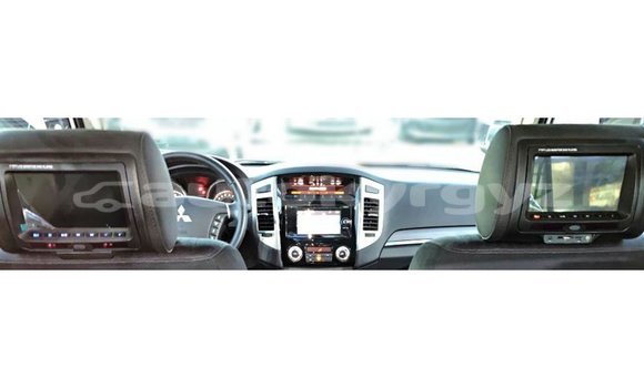 Buy Import Mitsubishi Pajero White Car in Import - Dubai in Batken Buy Import Mitsubishi Pajero White Car in Import - Dubai in Batken