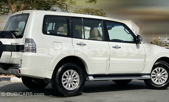 Buy Import Mitsubishi Pajero White Car in Import - Dubai in Batken Buy Import Mitsubishi Pajero White Car in Import - Dubai in Batken