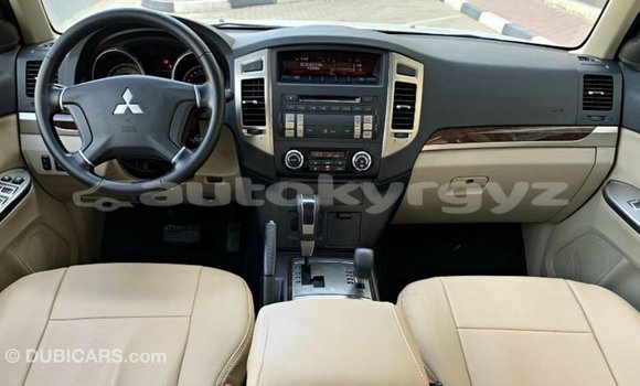 Buy Import Mitsubishi Pajero White Car in Import - Dubai in Batken Buy Import Mitsubishi Pajero White Car in Import - Dubai in Batken