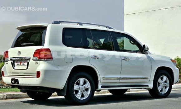 Buy Import Toyota Land Cruiser White Car in Import - Dubai in Batken Buy Import Toyota Land Cruiser White Car in Import - Dubai in Batken