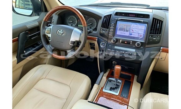 Buy Import Toyota Land Cruiser White Car in Import - Dubai in Batken Buy Import Toyota Land Cruiser White Car in Import - Dubai in Batken