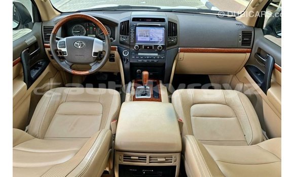 Buy Import Toyota Land Cruiser White Car in Import - Dubai in Batken Buy Import Toyota Land Cruiser White Car in Import - Dubai in Batken