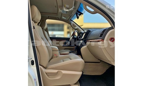 Buy Import Toyota Land Cruiser White Car in Import - Dubai in Batken Buy Import Toyota Land Cruiser White Car in Import - Dubai in Batken