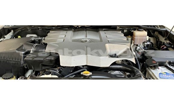 Buy Import Toyota Land Cruiser White Car in Import - Dubai in Batken Buy Import Toyota Land Cruiser White Car in Import - Dubai in Batken