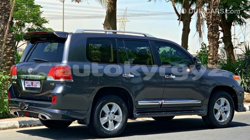 Big with watermark toyota land cruiser batken import dubai 4163