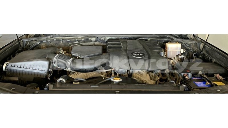 Big with watermark toyota land cruiser batken import dubai 4163