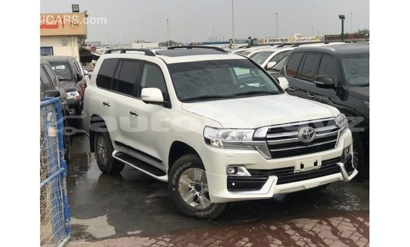 Buy Import Toyota Land Cruiser White Car in Import - Dubai in Batken Buy Import Toyota Land Cruiser White Car in Import - Dubai in Batken
