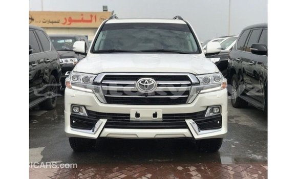 Buy Import Toyota Land Cruiser White Car in Import - Dubai in Batken Buy Import Toyota Land Cruiser White Car in Import - Dubai in Batken