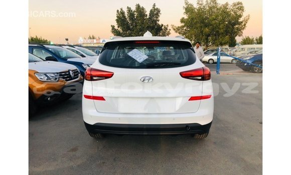 Buy Import Hyundai Tucson White Car in Import - Dubai in Batken Buy Import Hyundai Tucson White Car in Import - Dubai in Batken