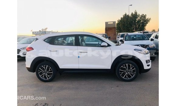 Buy Import Hyundai Tucson White Car in Import - Dubai in Batken Buy Import Hyundai Tucson White Car in Import - Dubai in Batken