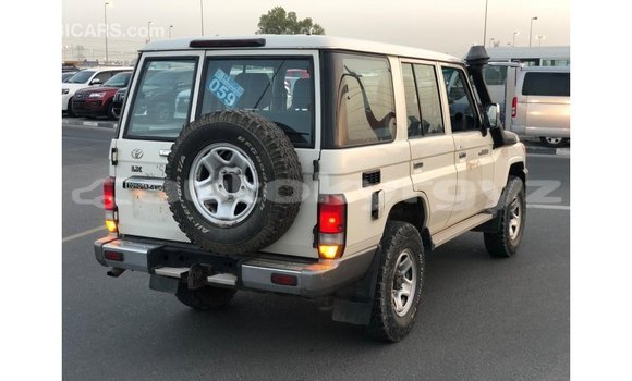 Buy Import Toyota Land Cruiser White Car in Import - Dubai in Batken Buy Import Toyota Land Cruiser White Car in Import - Dubai in Batken