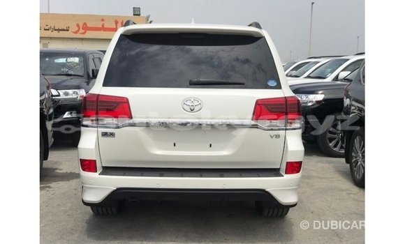 Buy Import Toyota Land Cruiser White Car in Import - Dubai in Batken Buy Import Toyota Land Cruiser White Car in Import - Dubai in Batken