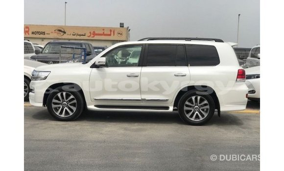 Buy Import Toyota Land Cruiser White Car in Import - Dubai in Batken Buy Import Toyota Land Cruiser White Car in Import - Dubai in Batken