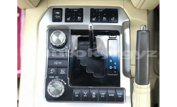 Buy Import Toyota Land Cruiser White Car in Import - Dubai in Batken Buy Import Toyota Land Cruiser White Car in Import - Dubai in Batken