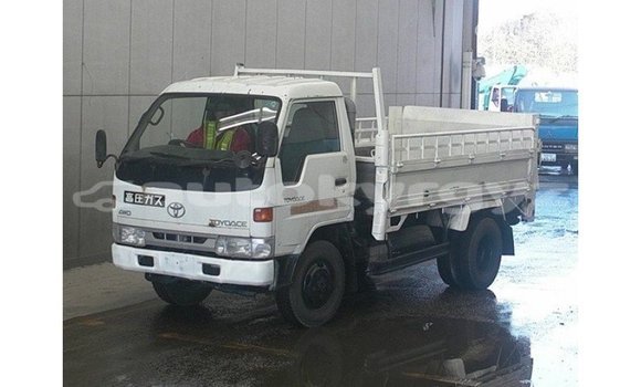 Buy Import Toyota Dyna White Car in Import - Dubai in Batken Buy Import Toyota Dyna White Car in Import - Dubai in Batken