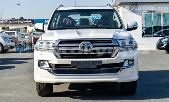 Buy Import Toyota Land Cruiser White Car in Import - Dubai in Batken Buy Import Toyota Land Cruiser White Car in Import - Dubai in Batken