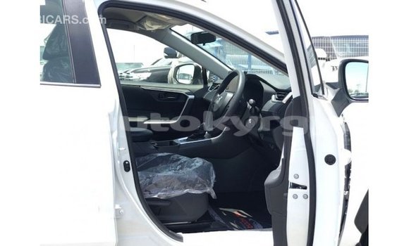 Buy Import Toyota 4Runner White Car in Import - Dubai in Batken Buy Import Toyota 4Runner White Car in Import - Dubai in Batken