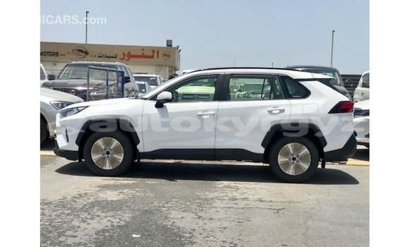 Buy Import Toyota 4Runner White Car in Import - Dubai in Batken Buy Import Toyota 4Runner White Car in Import - Dubai in Batken