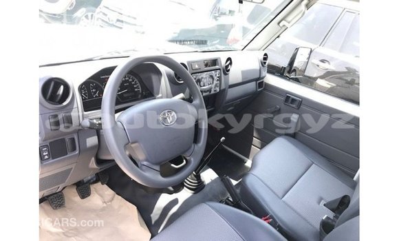 Buy Import Toyota Land Cruiser White Car in Import - Dubai in Batken Buy Import Toyota Land Cruiser White Car in Import - Dubai in Batken