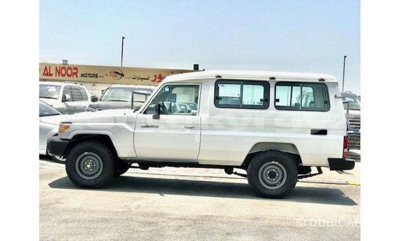Buy Import Toyota Land Cruiser White Car in Import - Dubai in Batken Buy Import Toyota Land Cruiser White Car in Import - Dubai in Batken