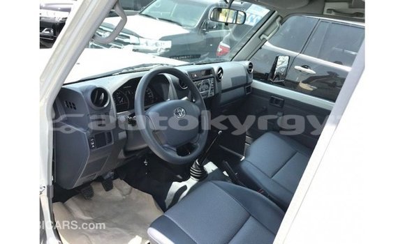 Buy Import Toyota Land Cruiser White Car in Import - Dubai in Batken Buy Import Toyota Land Cruiser White Car in Import - Dubai in Batken