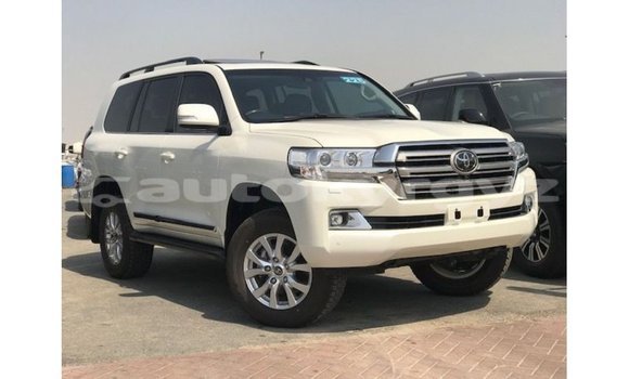 Buy Import Toyota Land Cruiser White Car in Import - Dubai in Batken Buy Import Toyota Land Cruiser White Car in Import - Dubai in Batken