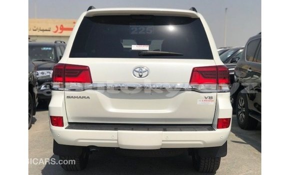 Buy Import Toyota Land Cruiser White Car in Import - Dubai in Batken Buy Import Toyota Land Cruiser White Car in Import - Dubai in Batken